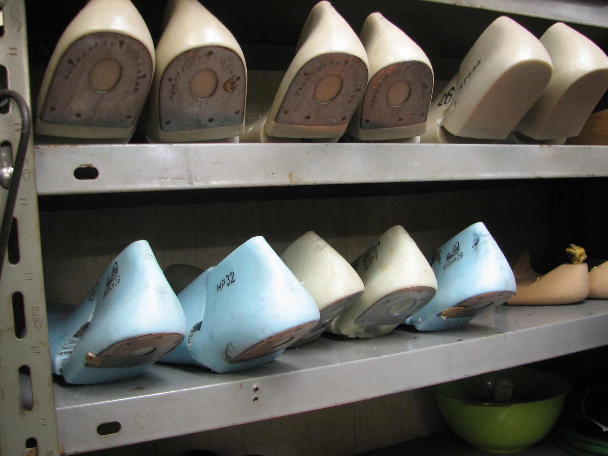 �\�[������